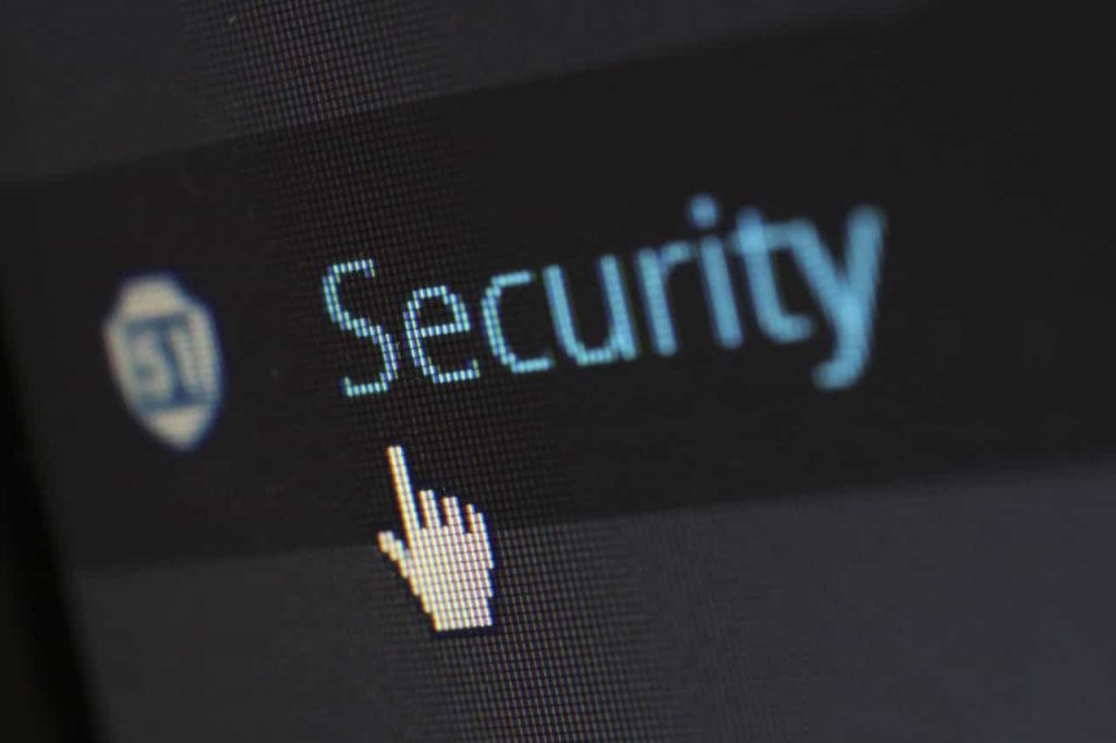 حماية الخصوصية والحفاظ علي البيانات